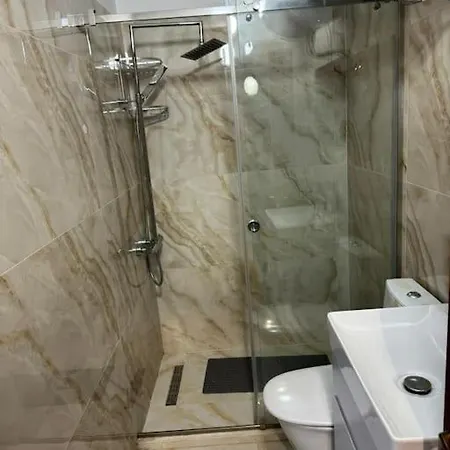 63 ° Bs Garda Apartment *
