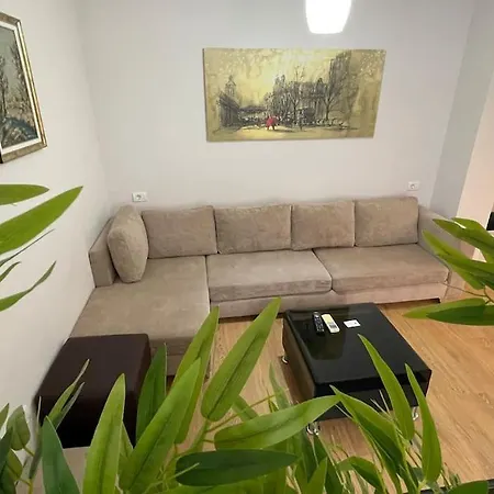63 ° Bs Garda Apartment *